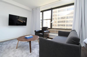 Classic HP Studio with Fast Transit to UChicago & DT by Zencity